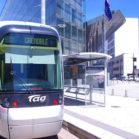 Rent4Night Grenoble Europole Exterior foto